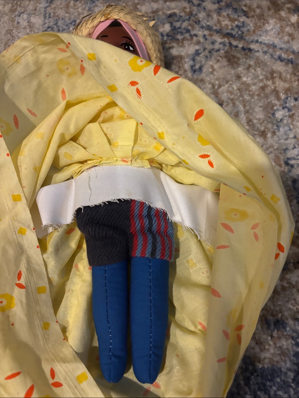 Multicultural soft doll - Picture 5 of 5